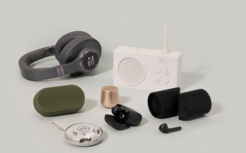 produits-high-tech-sur-fond-gris