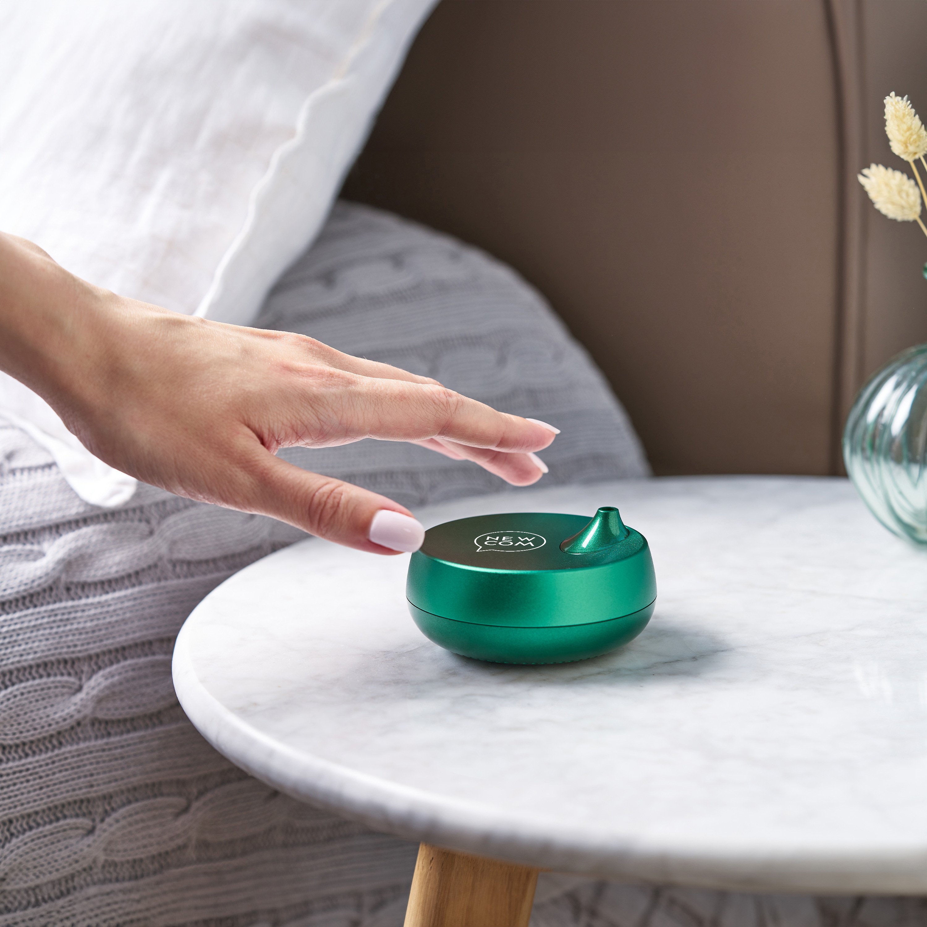 NEWC2400447 vert lifestyle logo.jpg